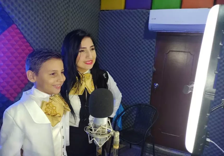 Mariachi Los Dorados de Crisja